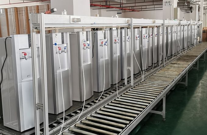 Распределитель стоячей воды 3 кранов свободный, распределитель стоячей воды пола с холодильником 0